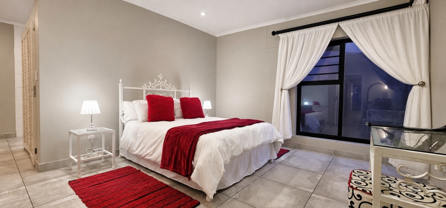 8 Bedroom Property for Sale in Myburgh Park Western Cape